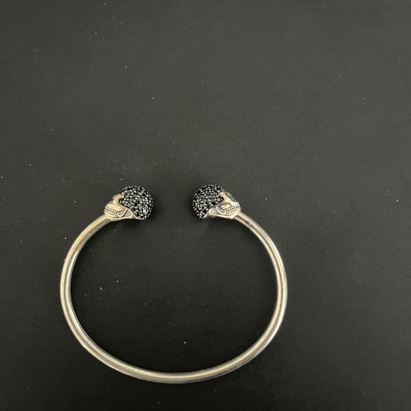 Black Skull Cuff - Picture 2 of 4